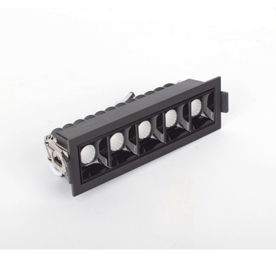 Reflector LED Lineal Empotrable / Luz Fría 6000 K / 10 W / 750 lúmenes / Haz 45° / IP20 / Vida útil 50000 hrs