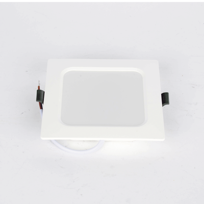 Spot LED Empotrable Cuadrado / 6 W / 420 lúmenes / Luz Fría 6000 K / Ángulo 120° / 25000 hrs / IP20 / 110 VCA