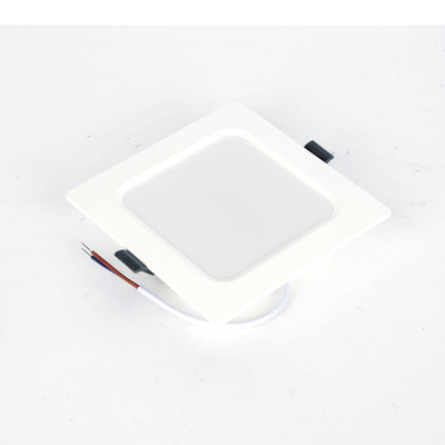 Spot LED Empotrable Cuadrado / 6 W / 420 lúmenes / Luz Fría 6000 K / Ángulo 120° / 25000 hrs / IP20 / 110 VCA