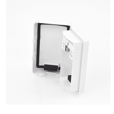 Protector PoE Gigabit / Protección Línea a Línea y Línea a Tierra / GDT 10 kA / IP54 / -40 a 55°C / Montaje en Pared