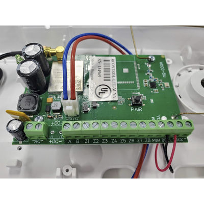 Panel de Alarma Cloud Híbrido / 8 Zonas Cableadas / 32 Zonas Inalámbricas / 4G LTE Integrado / Sirena 100 dB / Certificación UL