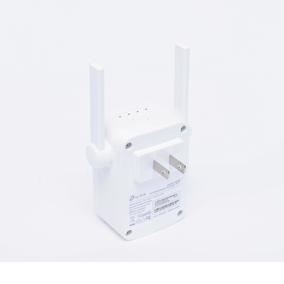 Repetidor WiFi / AC1200 / Doble banda 2.4 y 5 GHz / 1 puerto Ethernet 10/100 Mbps / 2 antenas externas / 3.1 x 3.0 x 3.0 in