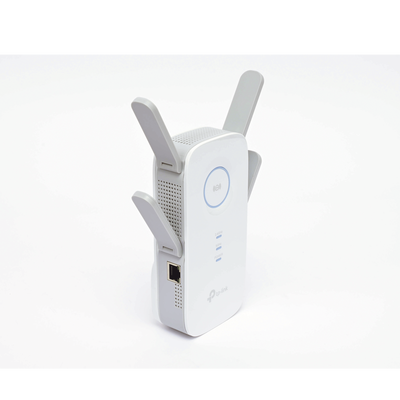 Extensor WiFi AC / 2600 Mbps / Doble banda 2.4 GHz y 5 GHz / Puerto Gigabit / 4 antenas externas
