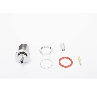 Conector RF Coaxial / N Hembra Hermético / Montaje Frontal Panel 2D Plano / Anillo Plegable RG-58/U / Cuerpo Bronce Niquelado / Contacto Oro / Aislante Teflón