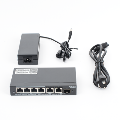 Switch Administrable Cloud / 6 Puertos Gigabit / 4 PoE+ 54W / 1 SFP / 12 Gb/s / Sin Ventilador