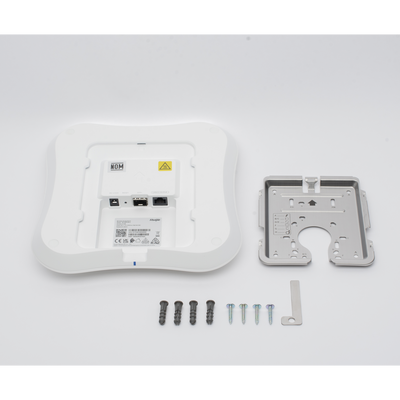 Punto de Acceso Wi-Fi 7 / Tri-Banda / BE14000 / 13 Gbps / 600 Usuarios / 2.5G PoE In + SFP+ 10G / MIMO 8x8