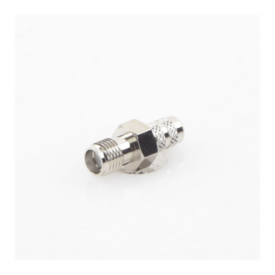 Conector Coaxial SMA Hembra / Anillo Plegable / Para Cables RG-8/X, LMR-240, Belden 9258 / Cuerpo Níquel / Contacto Oro / Aislante Teflón