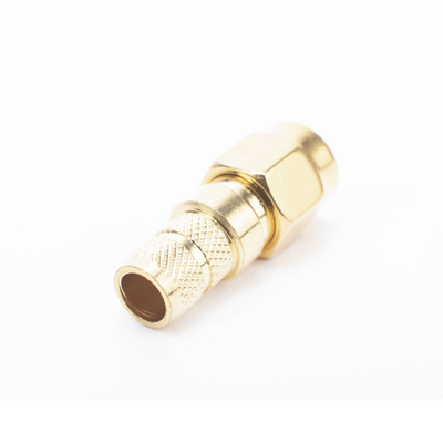 Conector SMA Macho Inverso / Anillo Plegable / Cables RG-8/X, LMR-240, Belden 9258 / Cuerpo Bronce Oro / Aislante Teflón