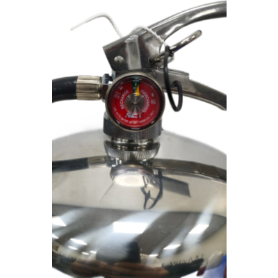 Extintor de Agente Químico Líquido / Especializado Fuegos Clase K / Capacidad 6 L (1.6 gal) / UL / ULC / Acero Inoxidable y Latón