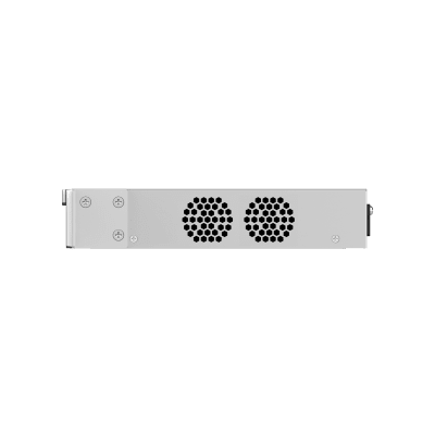 Switch Administrable PoE+ / 24 Puertos Gigabit / 4 SFP+ 10 Gb / Capacidad 128 Gbps / 370 W PoE / Gestión Cloud