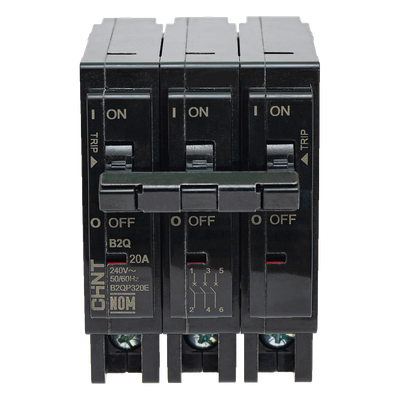 Interruptor Termomagnético Enchufable / 3 Polos / 40A / 240V / Capacidad Interruptiva 10kA / Rango -30 a 70°C