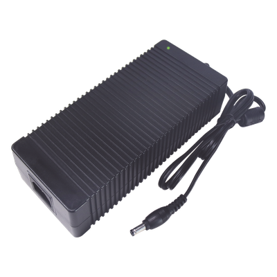 Fuente de poder / 53 VCC / 3 A / 100-240 VCA / -20°C a 45°C / 7.48 x 3.43 x 1.69 pulgadas