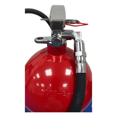 Extintor de CO2 / 15 lb (6.8 kg) / Clase B y C / UL Listado / Rango -30 °C a 49 °C / Alcance 1.2-2.4 m (3.9-7.9 ft)
