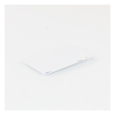 Tarjeta Inteligente de Control de Acceso / 8 KB / Tecnología SEOS No Clonable / 26 Bits / PVC Resistente / 5.4 x 8.57 cm