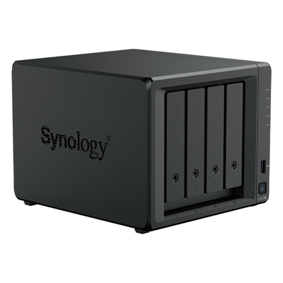 NAS 4 Bahías / Expandible a 9 Bahías / 2 Puertos 2.5GbE / 2 Ranuras M.2 NVMe / Procesador AMD Ryzen V1500B / 4 GB DDR4 ECC / Escritura Secuencial 565 MB/s / RAID Híbrido