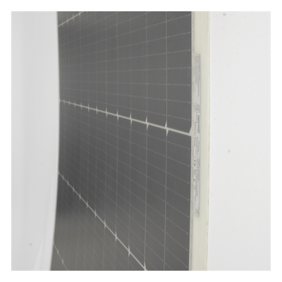 Módulo Solar Flexible / 520 W / 22.8% Eficiencia / IP68 / Radio Curvatura 0.5 m (1.64 ft) / Resistencia 5400 Pa