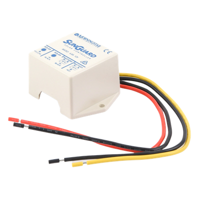 Controlador de Carga Solar PWM / 4.5 A / 12 VCC / Compensación de Temperatura -28 mV/°C / 100% Estado Sólido / Rango Térmico -40°C a +85°C / 1.64 pies x 1.64 pies x 0.82 pies