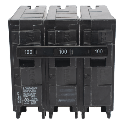 Interruptor Automático Enchufable / 3 Polos / 100 A / 240 VCA / 10 kAIC / UL 489 / 3" x 2" x 3" (7.6 x 5.1 x 7.6 cm)