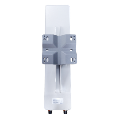 Antena Sectorial / 2.4 GHz / 14 dBi / Haz 70° / Polarización Dual Slant ±45° / Resistencia Viento 216 km/h (134 mph)