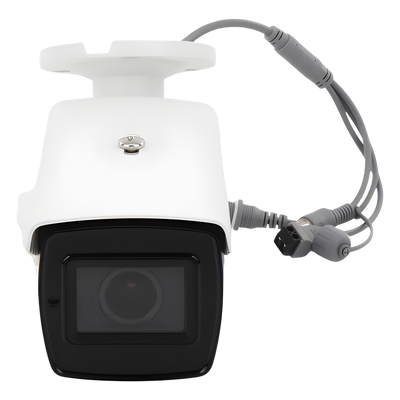 Cámara Bullet TURBOHD 4K / Lente Mot. 2.7 a 13.5 mm / IR EXIR 80 m / 262 ft / IP67 / 12 Vcc - 24 VCA / dWDR