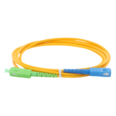 Jumper de Fibra Óptica / Monomodo OS2 G.652D / SC/APC-SC/UPC / Simplex / 2 m (6.56 ft) / 3 mm