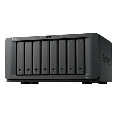 NAS Empresarial / 8 Bahías / AMD Ryzen V1500B / 8 GB DDR4 ECC / 2 Puertos 2.5GbE / Expansión 10GbE/25GbE / Caché M.2 NVMe / Lectura 2,239 MB/s