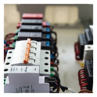 Medidor de Energía Trifásico / Wi-Fi 802.11 b/g/n / Ethernet RJ45 / Riel DIN / 120 A por Fase / Memoria 60 Días
