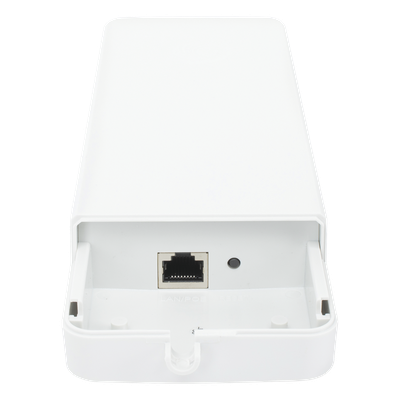 Suscriptor Inalámbrico / 5 GHz / MIMO 2x2 / 140 Mbps / Antena Integrada 14 dBi / Alcance 3 km (1.86 mi) / IP55