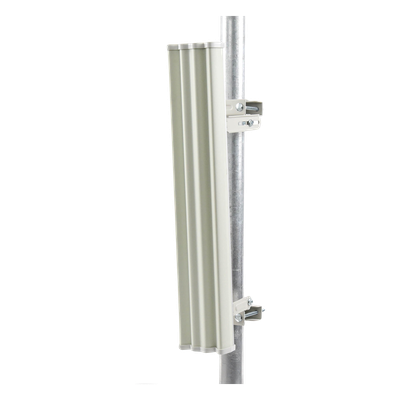Antena sectorial / 5 GHz / 20 dBi / 90° cobertura / 2.3 x 0.44 x 0.23 pies / Dual-linear