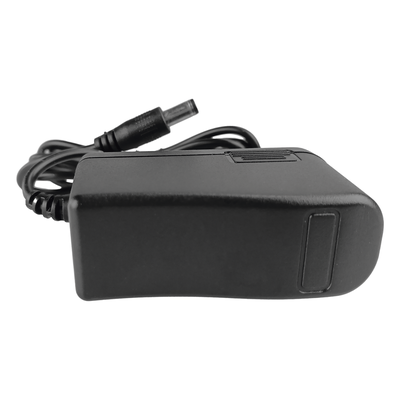 Fuente de Poder Regulada / 6 VCC / 1 A / Entrada 100-240 VCA / Compacta 65 x 70 x 24 mm / Seguridad Electrónica