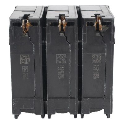 Interruptor Automático Enchufable / 3 Polos / 30 A / 240 V AC / 10 kA / UL 489