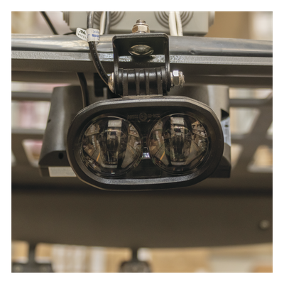 Luz LED de Advertencia Peatonal / Punto Azul Proyectado / 12-80 VCC / IP67 / Aluminio y Policarbonato / 4.7 x 4.1 x 2.6 in
