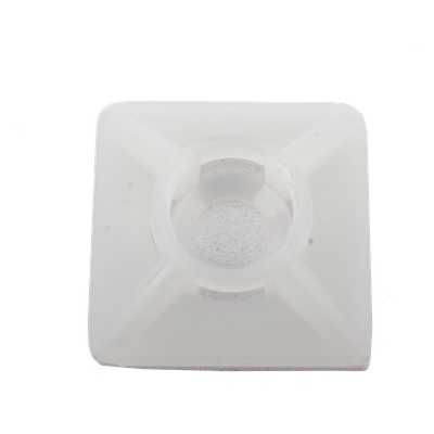 Base Autoadherible para Cinchos / 19x19 mm / Nylon Resistente / Temperatura -10°C a 50°C / Paquete 100 Piezas / Orificio Central para Tornillo